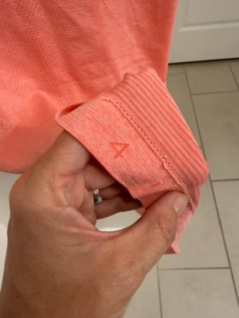 Lululemon Swiftly Tech Short-Sleeve - Picture 9 of 9